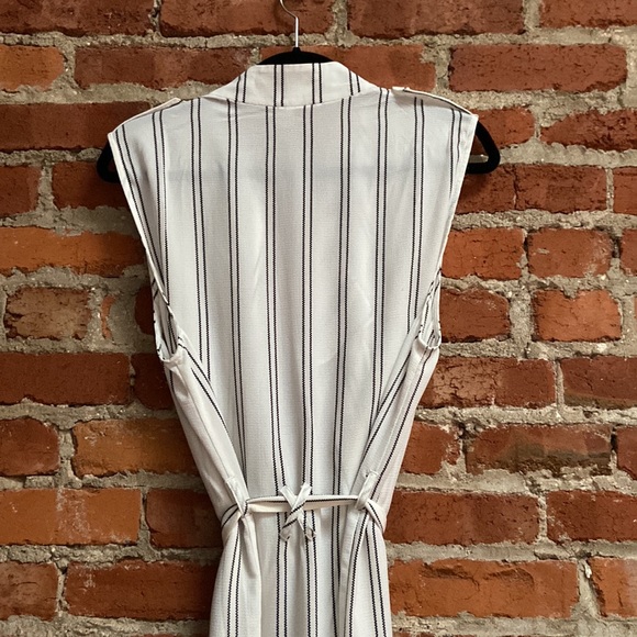 COPY - Forever 21 Vest - Picture 7 of 7